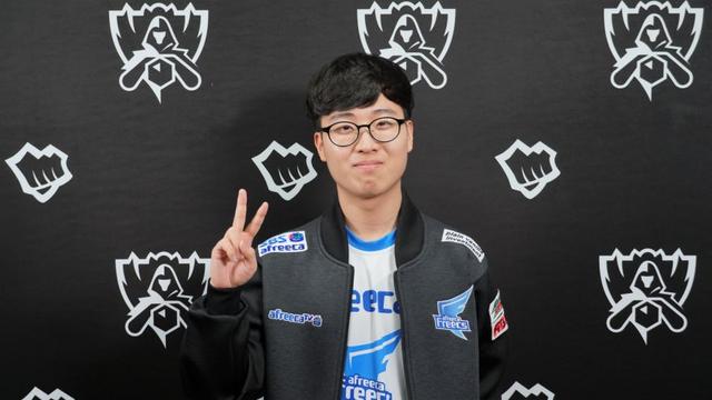 場面中挺身 場面中挺身