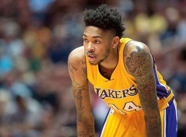 出意味着他 出意味着他