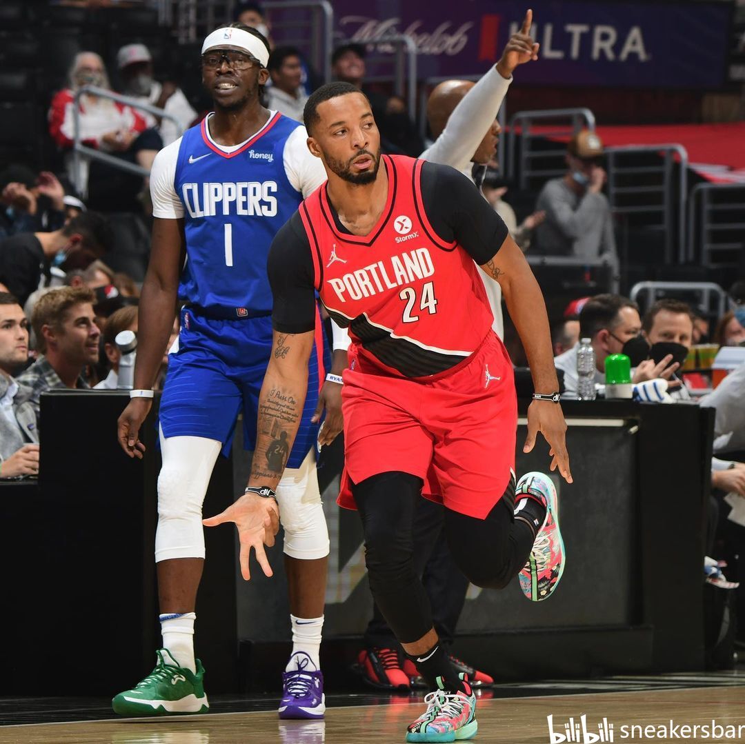 揭示足球世 揭示足球世