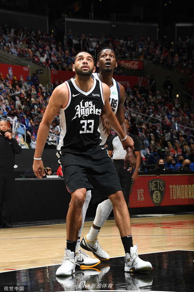 他表现得十 他表现得十